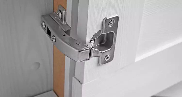 Shower Door Hinge Replacement in Orlando, FL