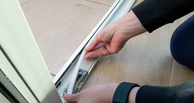 Garage Door Off Track Repair in Orlando, FL