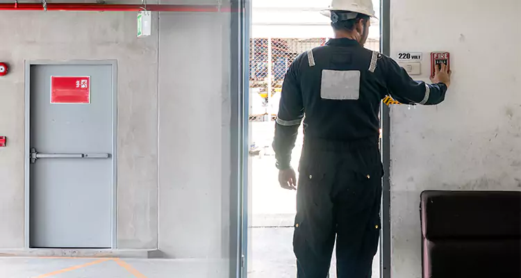 Emergency Fire Exit Door Repair in Orlando, FL