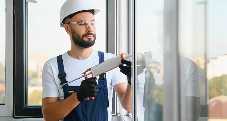 Retractable Screens Repair for Patio in Orlando, FL