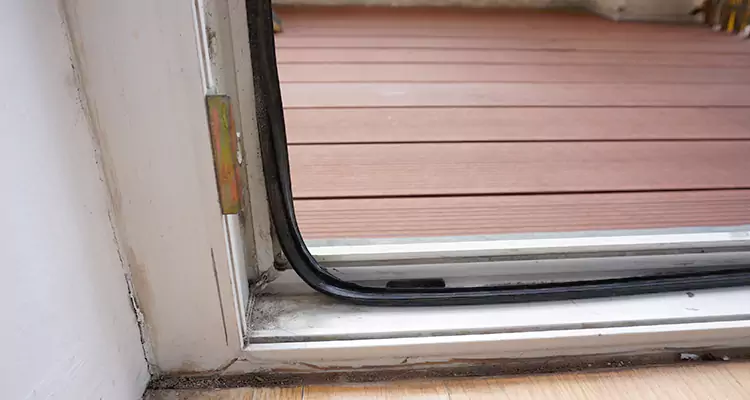 Why Choose Us for Leaking Sliding Glass Door Repair in Orlando, FL?