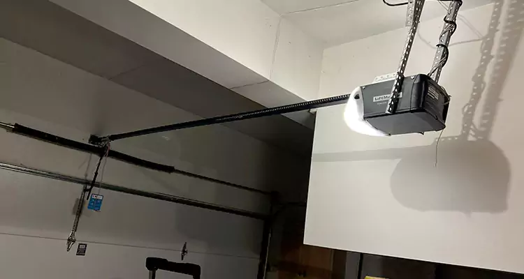 Linear Garage Door Opener Repair in Orlando, FL