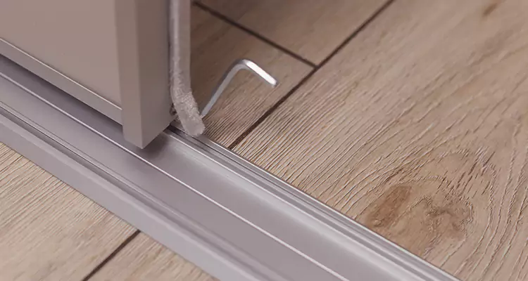 Squeaky Sliding Door Repair in Orlando, FL